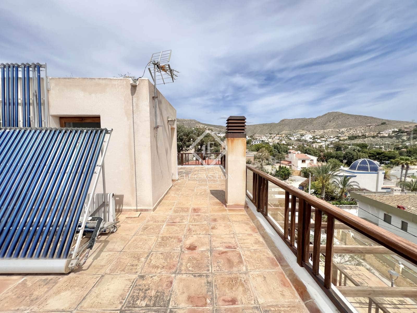 4 chambre Villa/Maison à vendre à El Campello avec garage - 1 190 000 € (Ref: 8941885)