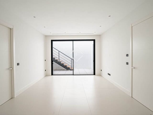 Chalet de 4 habitaciones en Marbella en venta con piscina garaje - 3.500.000 € (Ref: 8941887)