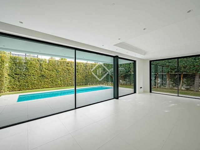 Chalet de 4 habitaciones en Marbella en venta con piscina garaje - 3.500.000 € (Ref: 8941887)