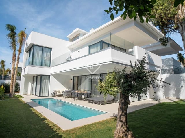 Chalet de 4 habitaciones en Marbella en venta con piscina garaje - 3.500.000 € (Ref: 8941887)