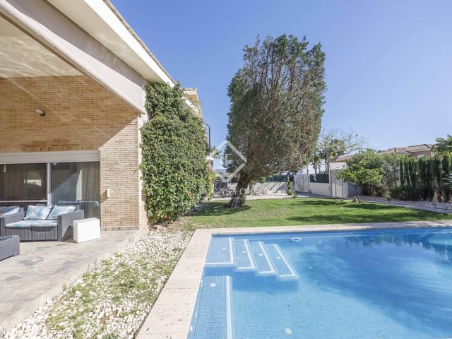 6 quarto Moradia para venda em Bétera com piscina garagem - 1 115 000 € (Ref: 8942070)