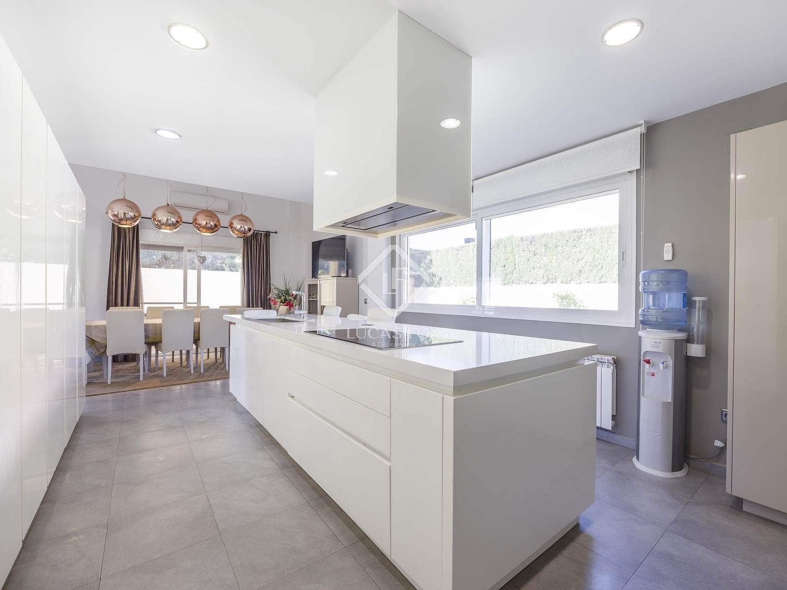 6 soveværelse Villa til salg i Betera med swimmingpool garage - € 1.115.000 (Ref: 8942070)