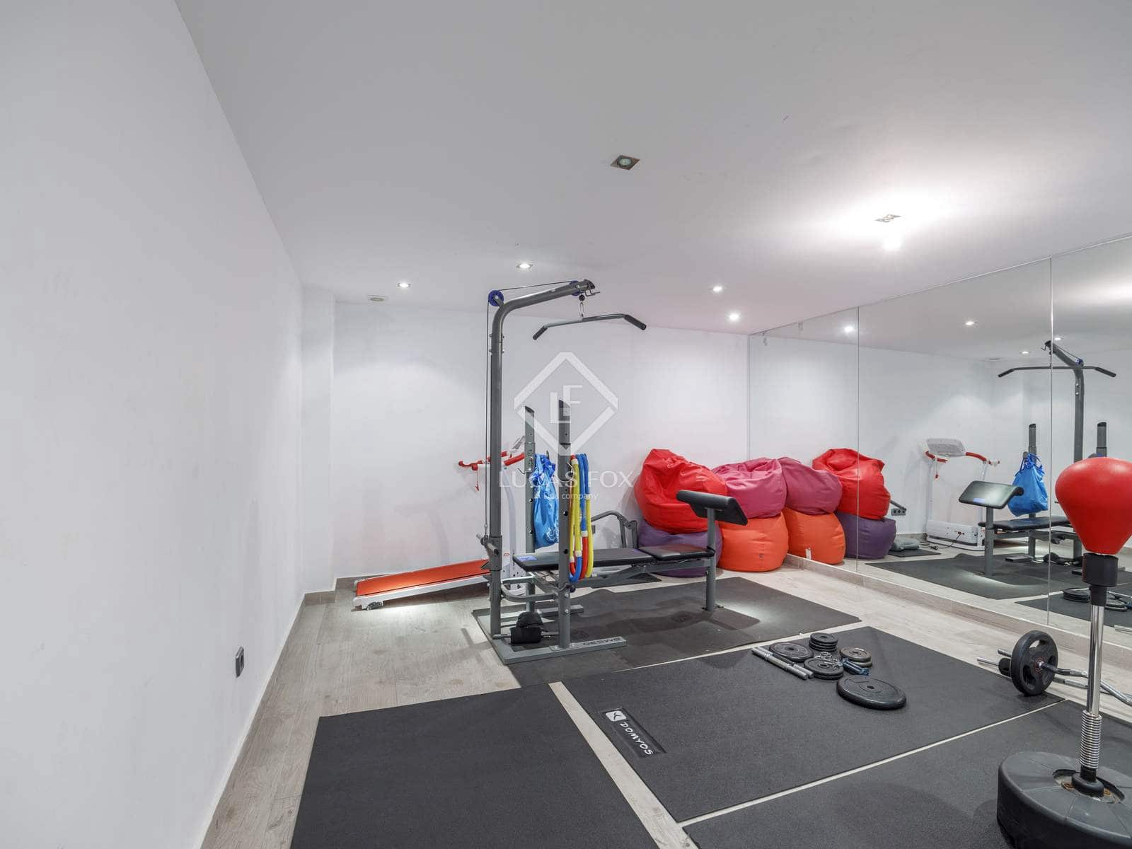 6 soveværelse Villa til salg i Betera med swimmingpool garage - € 1.115.000 (Ref: 8942070)