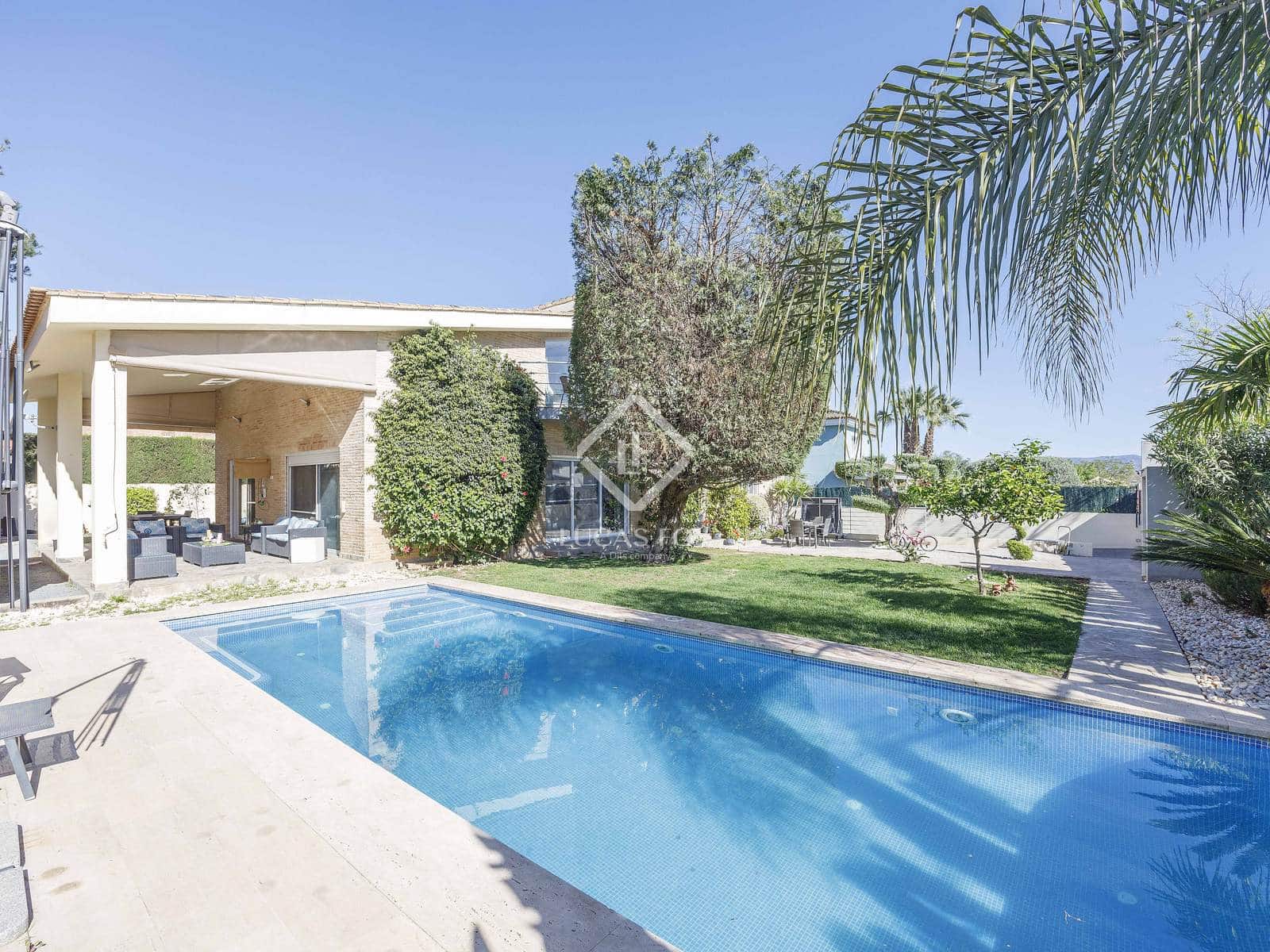 6 soveværelse Villa til salg i Betera med swimmingpool garage - € 1.115.000 (Ref: 8942070)