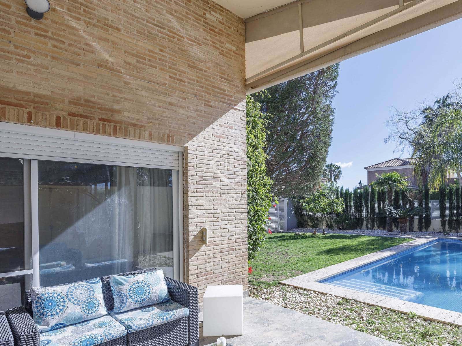 6 soveværelse Villa til salg i Betera med swimmingpool garage - € 1.115.000 (Ref: 8942070)