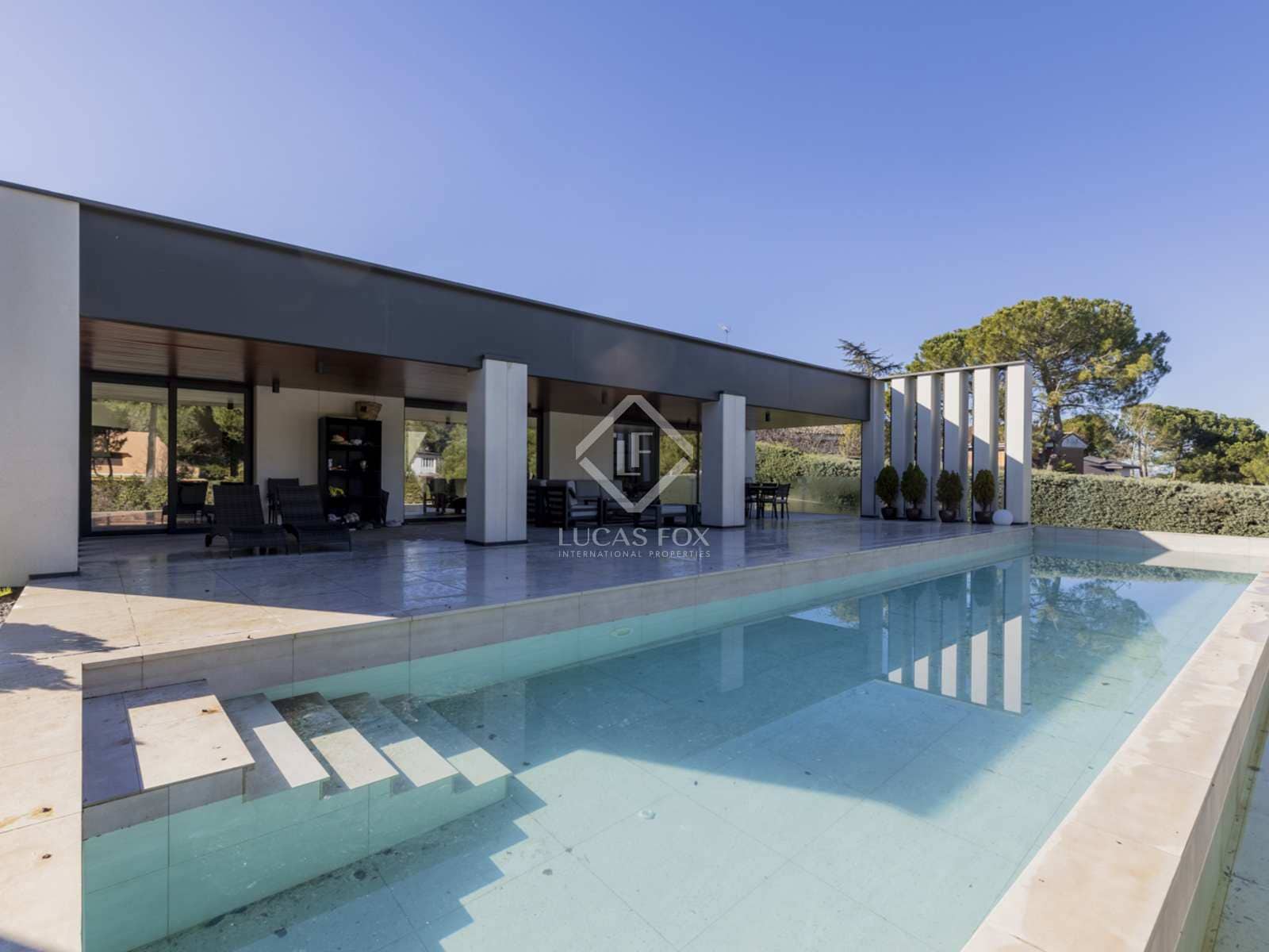 5 soveværelse Villa til salg i Boadilla del Monte med swimmingpool garage - € 2.670.000 (Ref: 8942071)