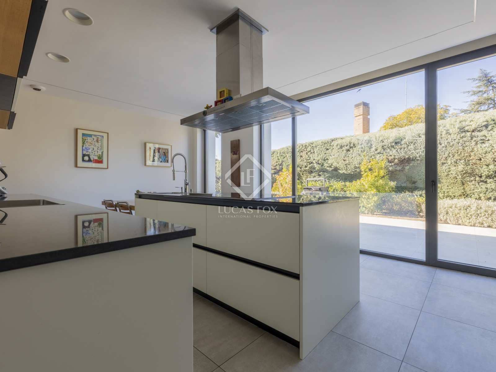 5 soveværelse Villa til salg i Boadilla del Monte med swimmingpool garage - € 2.670.000 (Ref: 8942071)