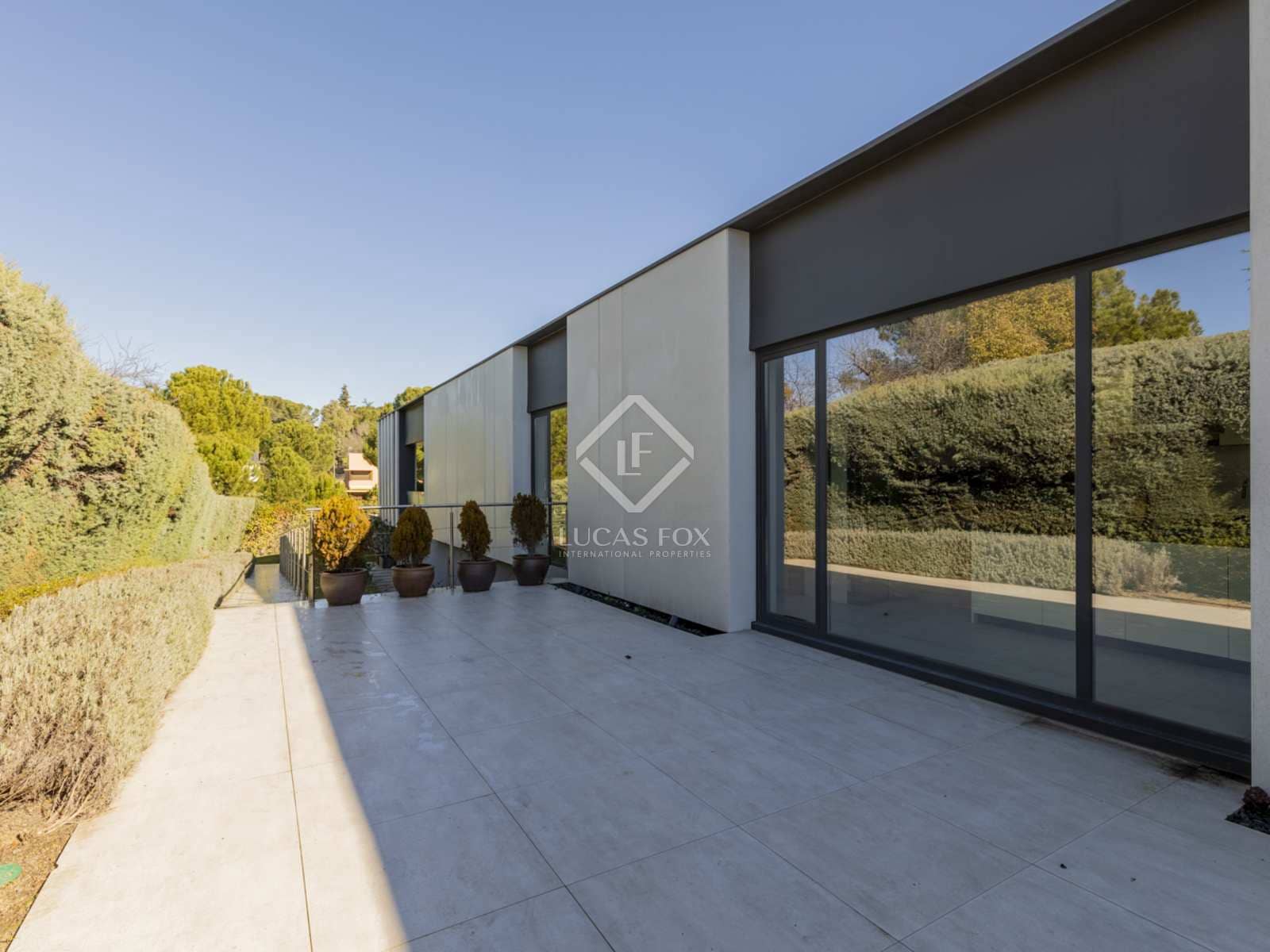 5 soveværelse Villa til salg i Boadilla del Monte med swimmingpool garage - € 2.670.000 (Ref: 8942071)