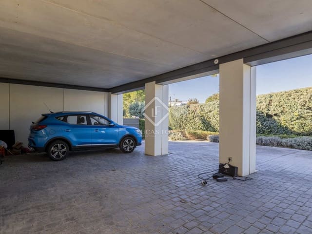 5 bedroom Villa for sale in Boadilla del Monte with pool garage - € 2,670,000 (Ref: 8942071)