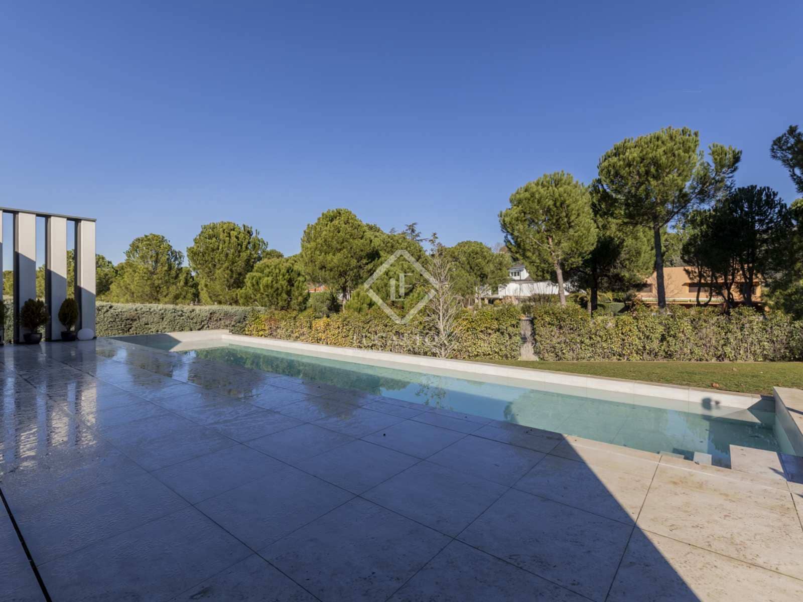 5 soveværelse Villa til salg i Boadilla del Monte med swimmingpool garage - € 2.670.000 (Ref: 8942071)