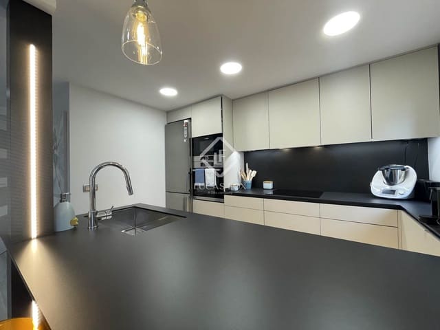 Apartamento de 3 habitaciones en Alp en venta con garaje - 460.000 € (Ref: 8942274)