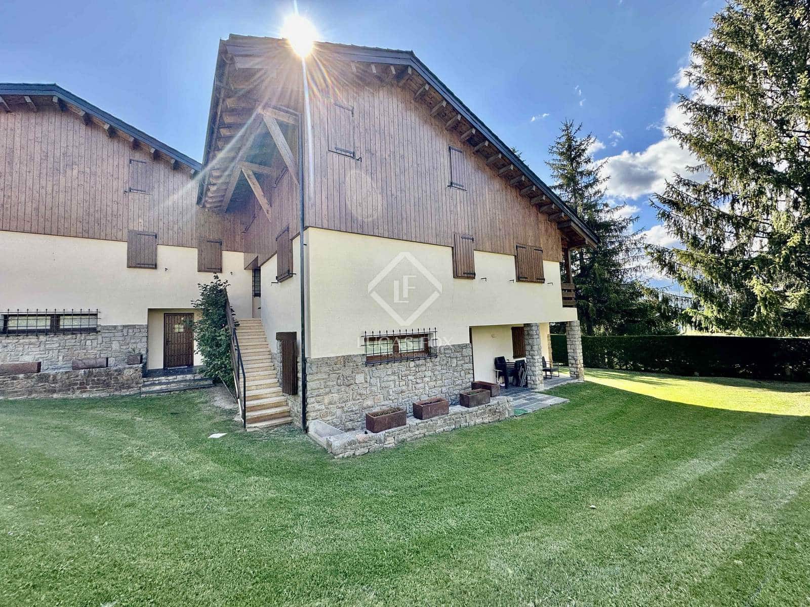 3 soverom Leilighet til salgs i Alp med garasje - € 460 000 (Ref: 8942274)