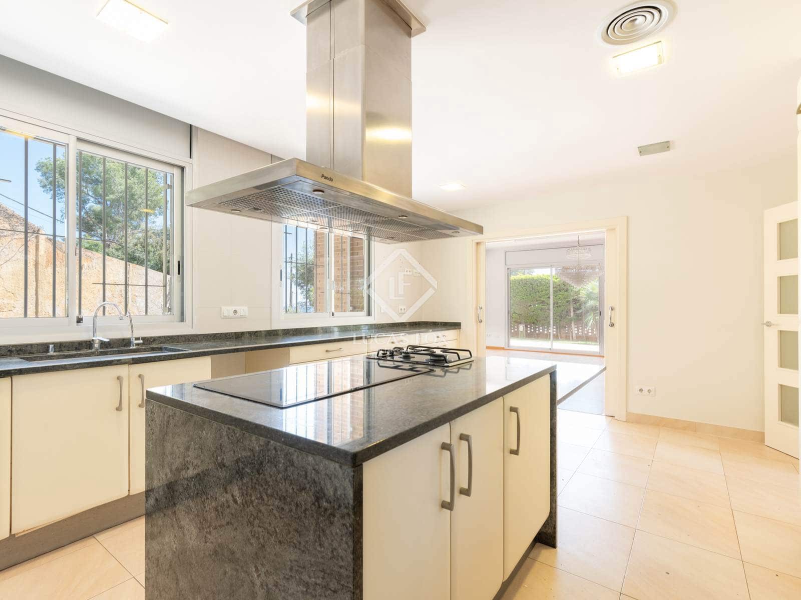 5 soveværelse Villa til salg i Castelldefels med garage - € 1.900.000 (Ref: 8944932)