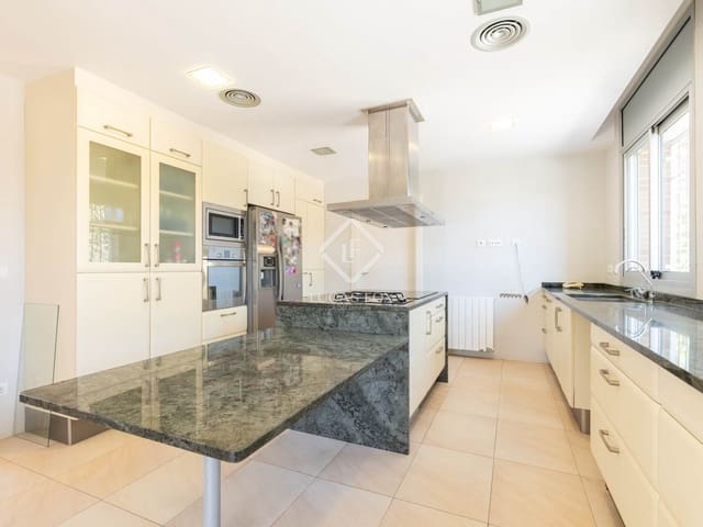 5 Zimmer Villa zu verkaufen in Castelldefels mit Garage - 1.900.000 € (Ref: 8944932)