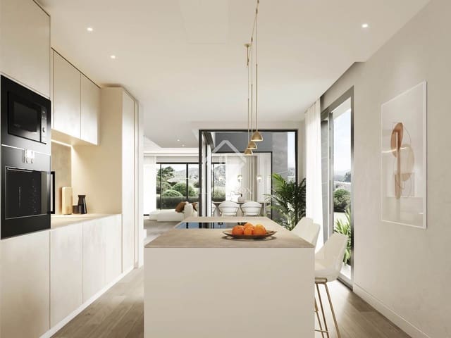 4 slaapkamer Villa te koop in Madrid stad met zwembad garage - € 1.014.000 (Ref: 8947099)