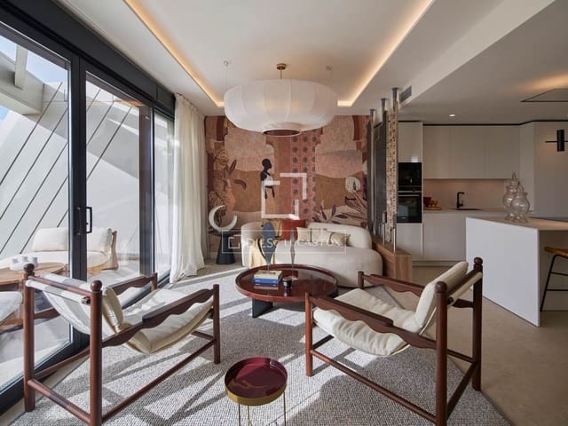 4 bedroom Villa for sale in Madrid city with pool garage - € 1,130,000 (Ref: 8947104)