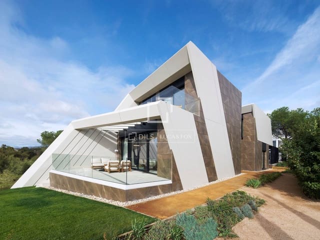 4 bedroom Villa for sale in Madrid city with pool garage - € 1,130,000 (Ref: 8947104)
