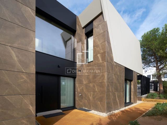 4 bedroom Villa for sale in Madrid city with pool garage - € 1,130,000 (Ref: 8947104)