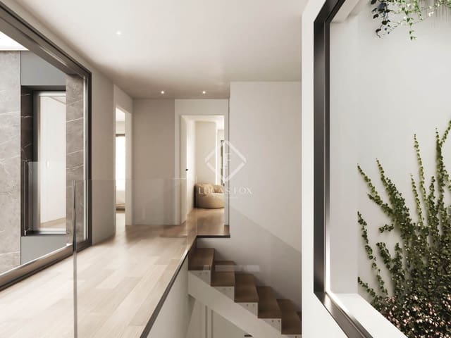 4 bedroom Villa for sale in Madrid city with pool garage - € 1,040,500 (Ref: 8947107)