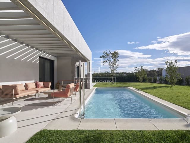 5 quarto Moradia para venda em Madrid cidade com piscina garagem - 1 430 000 € (Ref: 8947113)