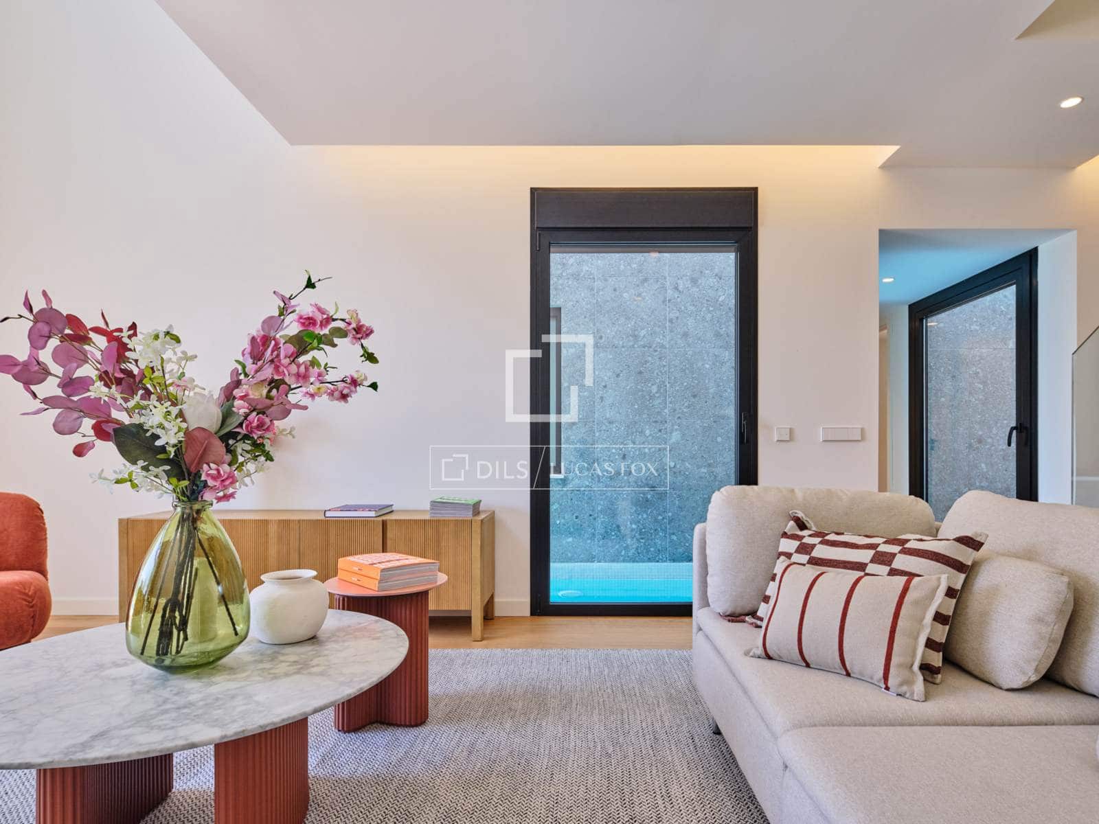 4 soverom Villa til salgs i Madrid by med svømmebasseng garasje - € 1 360 000 (Ref: 8947127)