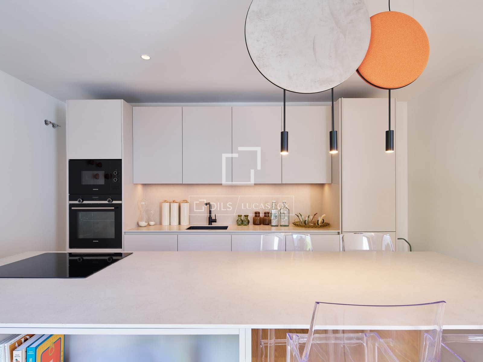 4 soverom Villa til salgs i Madrid by med svømmebasseng garasje - € 1 360 000 (Ref: 8947127)
