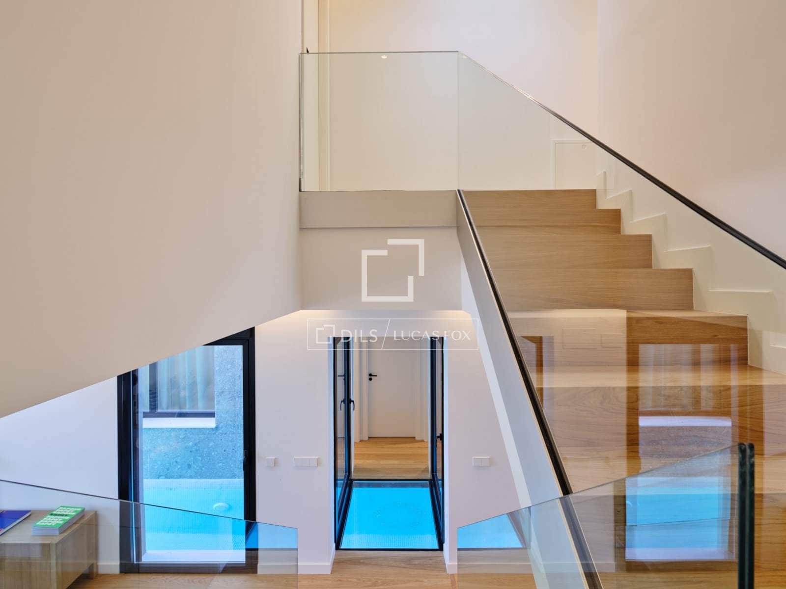 4 soverom Villa til salgs i Madrid by med svømmebasseng garasje - € 1 360 000 (Ref: 8947127)