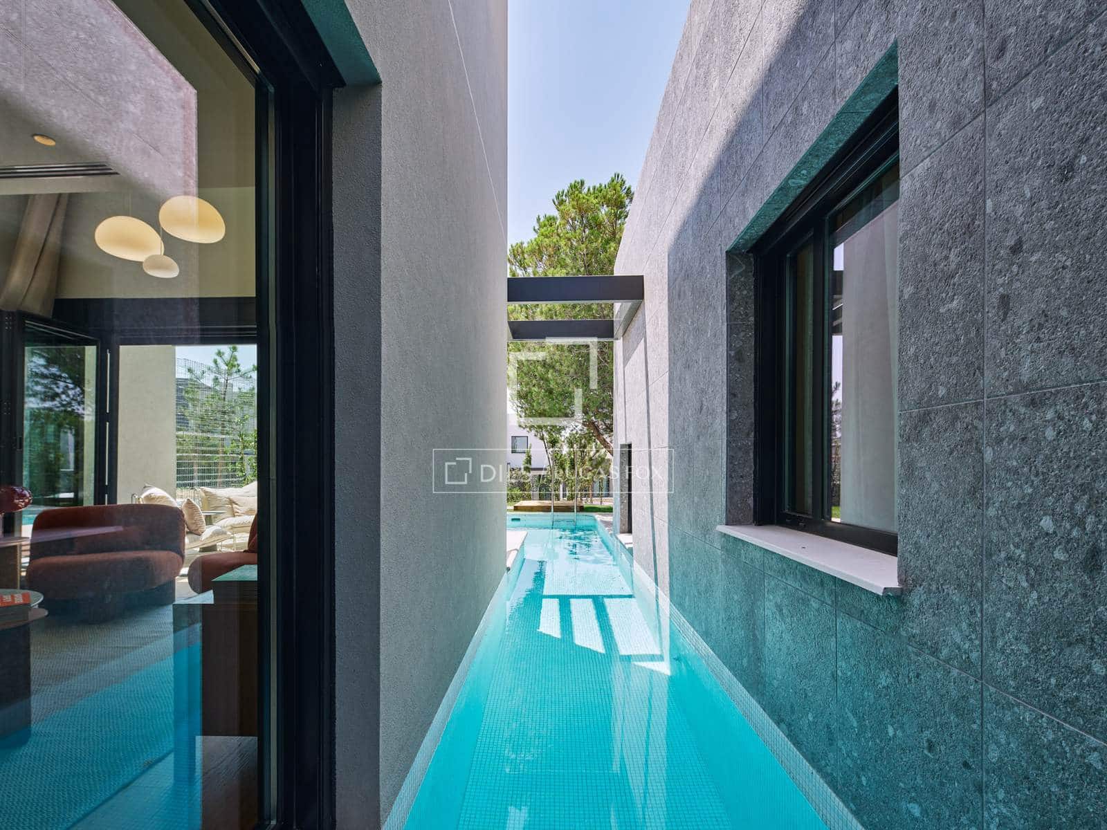 4 soverom Villa til salgs i Madrid by med svømmebasseng garasje - € 1 360 000 (Ref: 8947127)