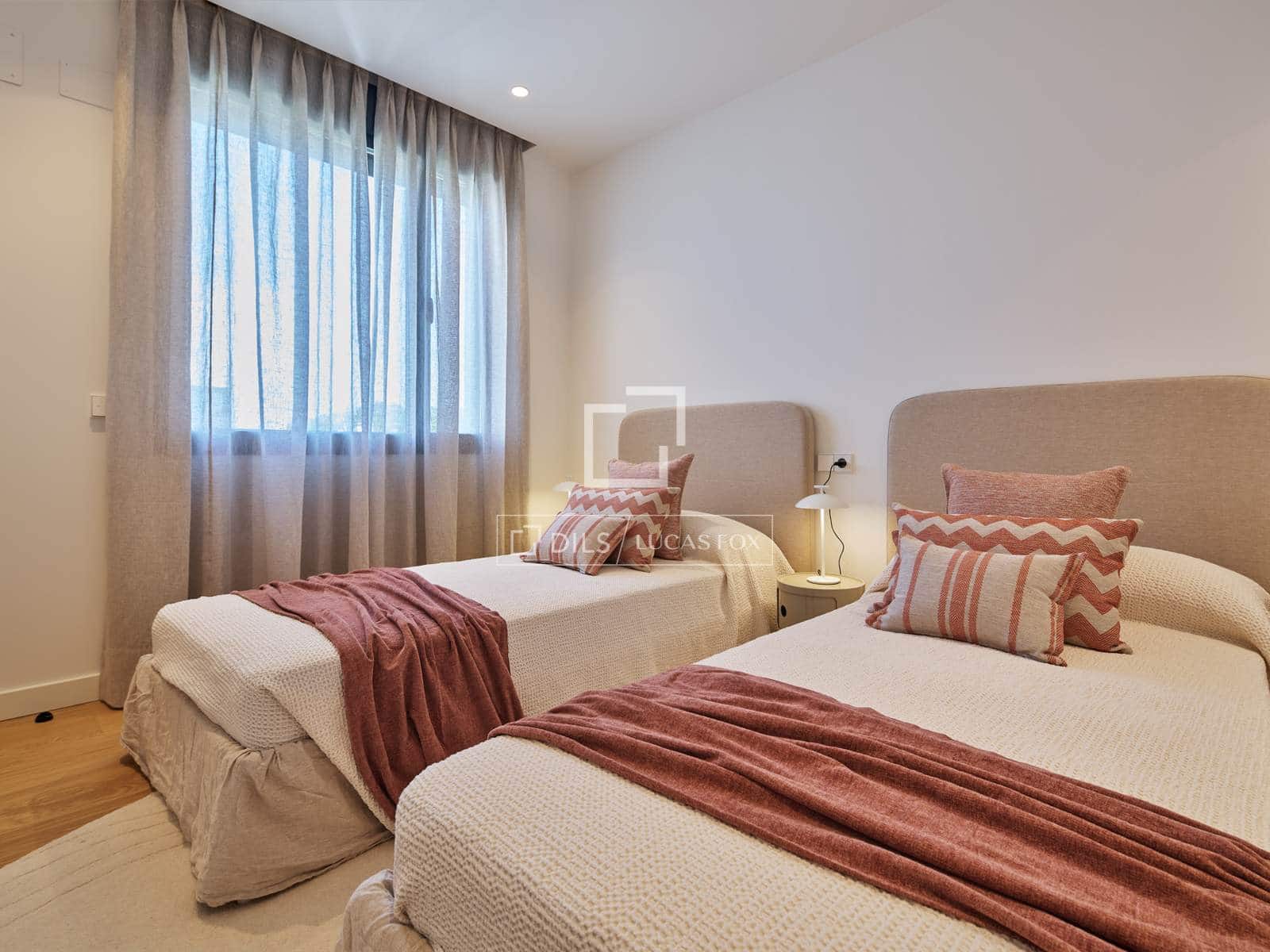 4 soverom Villa til salgs i Madrid by med svømmebasseng garasje - € 1 360 000 (Ref: 8947127)