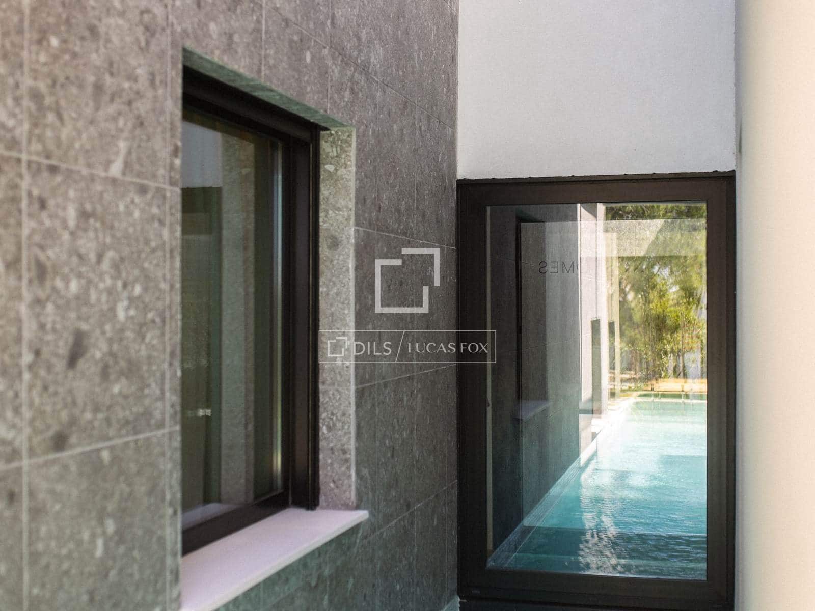 4 soverom Villa til salgs i Madrid by med svømmebasseng garasje - € 1 360 000 (Ref: 8947127)
