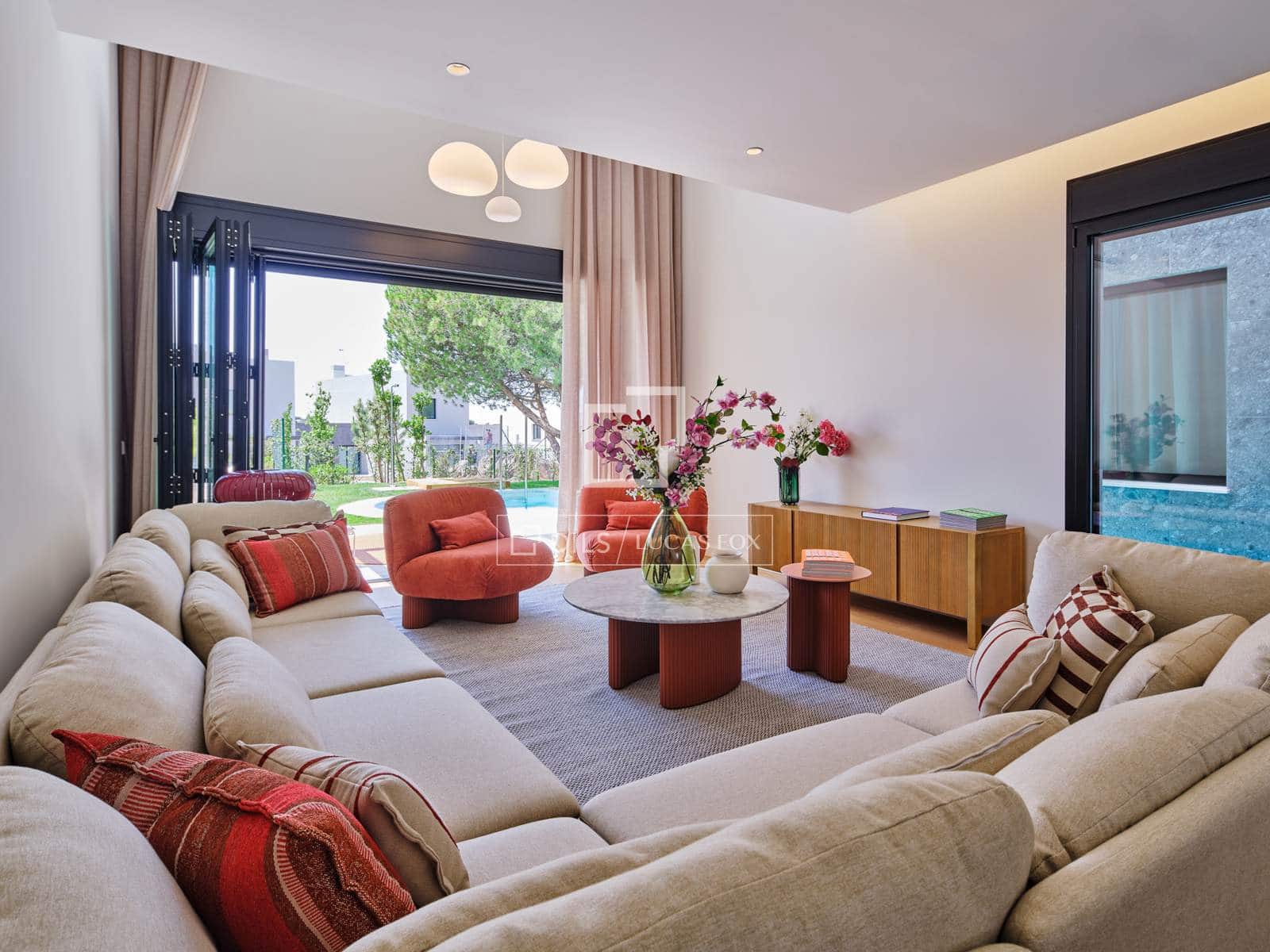 4 soverom Villa til salgs i Madrid by med svømmebasseng garasje - € 1 360 000 (Ref: 8947127)
