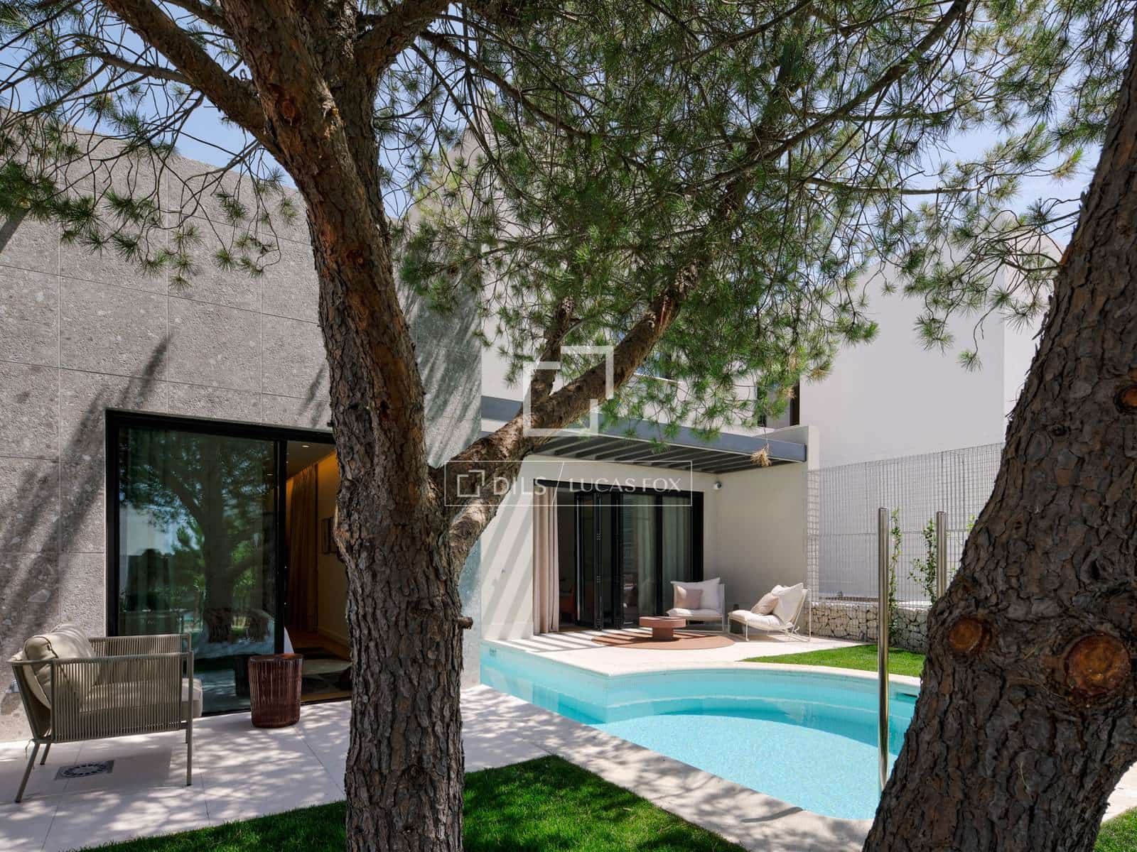 4 soverom Villa til salgs i Madrid by med svømmebasseng garasje - € 1 360 000 (Ref: 8947127)
