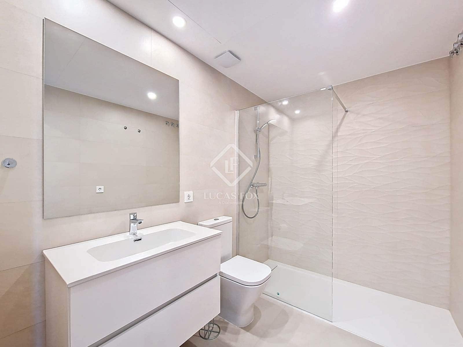 2 bedroom Apartment for rent in Vilanova i la Geltru with pool garage - € 1,630 (Ref: 8947605)