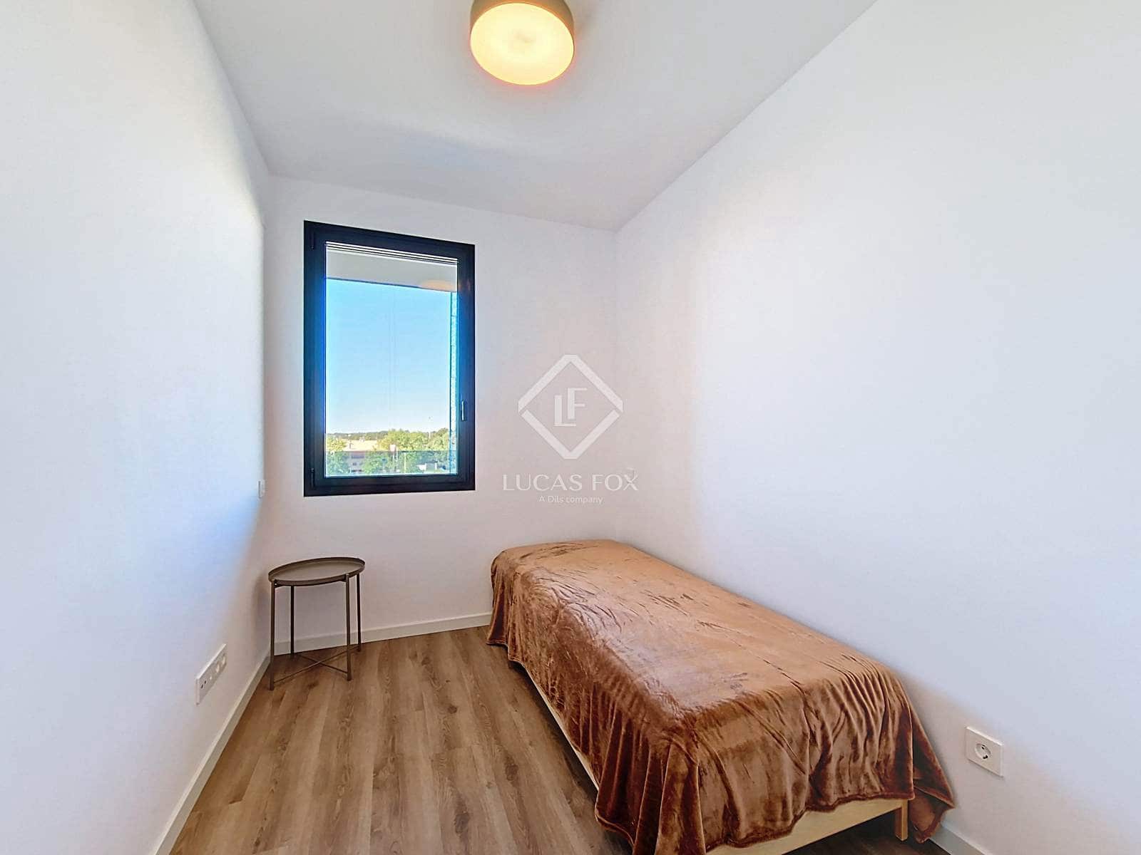 2 bedroom Apartment for rent in Vilanova i la Geltru with pool garage - € 1,630 (Ref: 8947605)