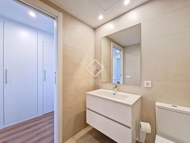 2 bedroom Apartment for rent in Vilanova i la Geltrú with pool garage - € 1,630 (Ref: 8947605)