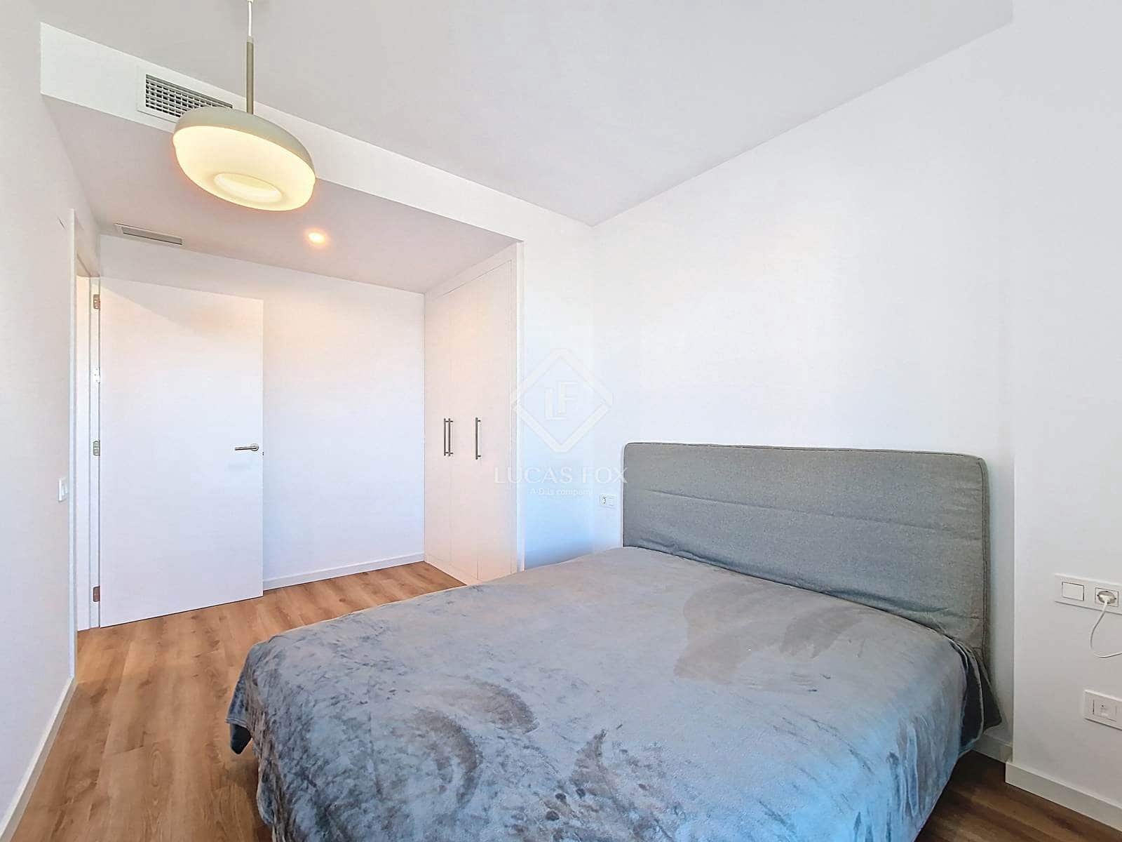 2 bedroom Apartment for rent in Vilanova i la Geltru with pool garage - € 1,630 (Ref: 8947605)