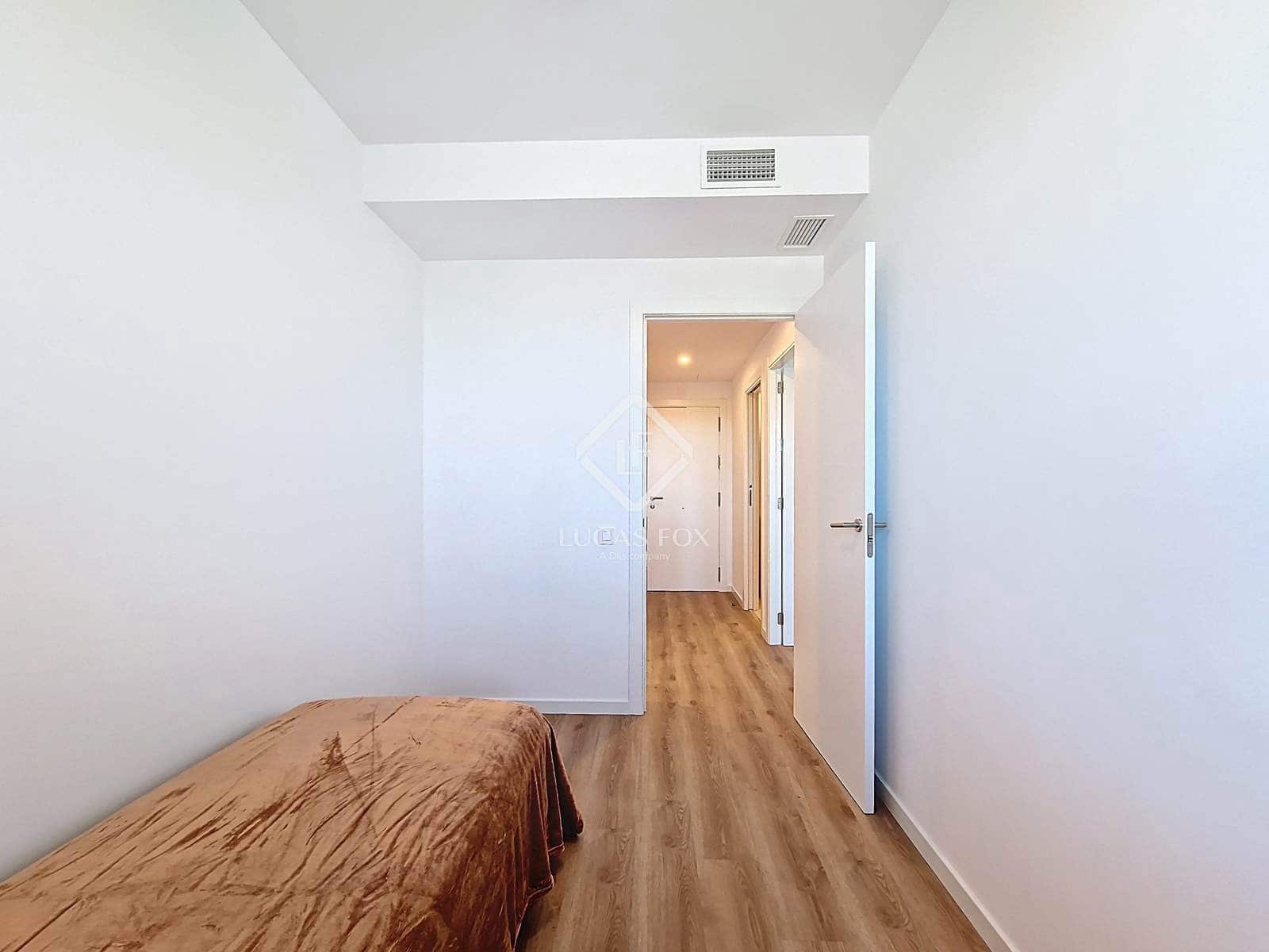 2 bedroom Apartment for rent in Vilanova i la Geltru with pool garage - € 1,630 (Ref: 8947605)