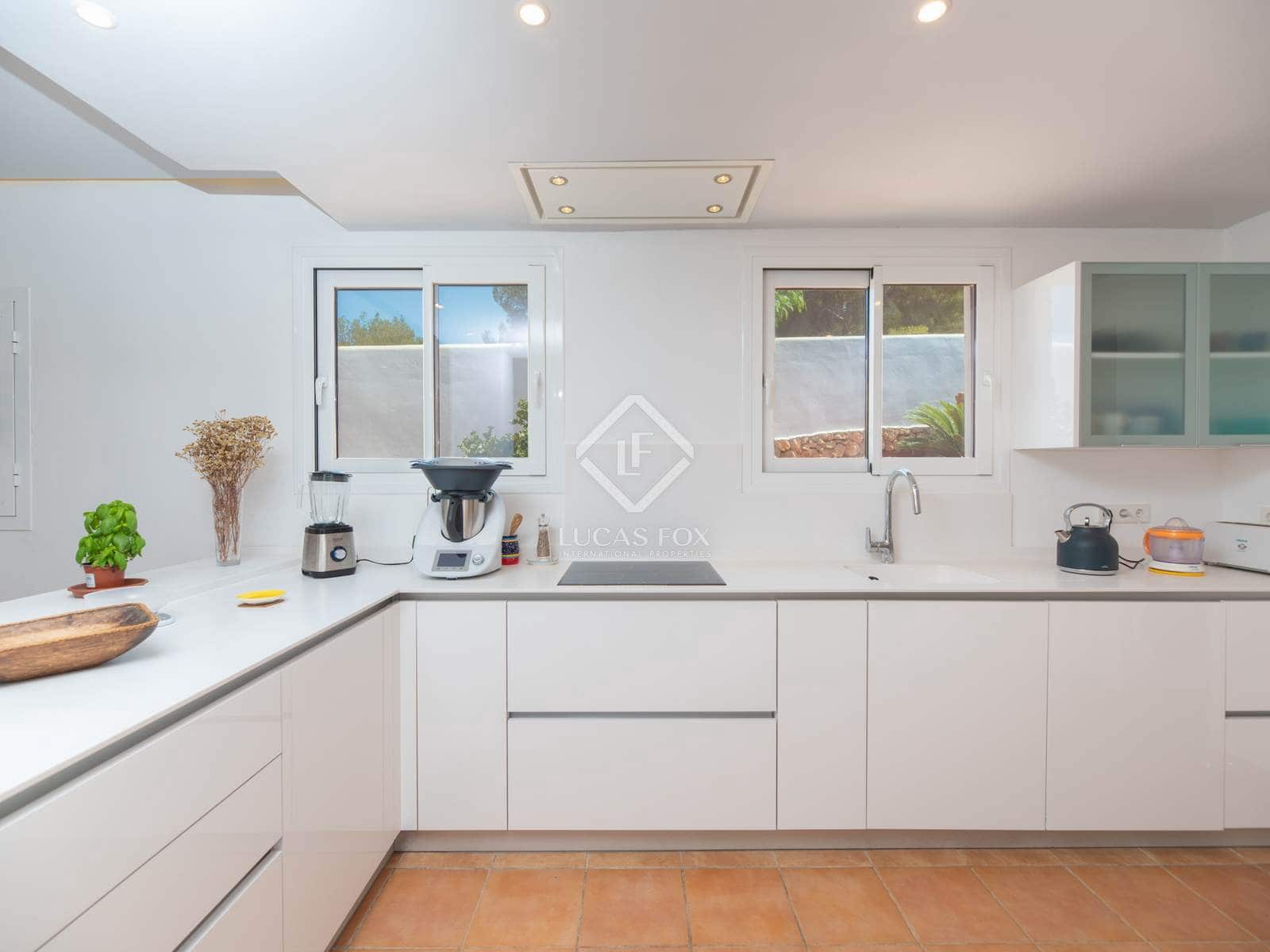 4 sypialnia Willa na sprzedaż w Miasto Ibiza / Eivissa z basenem garażem - 3 950 000 € (Ref: 8947607)