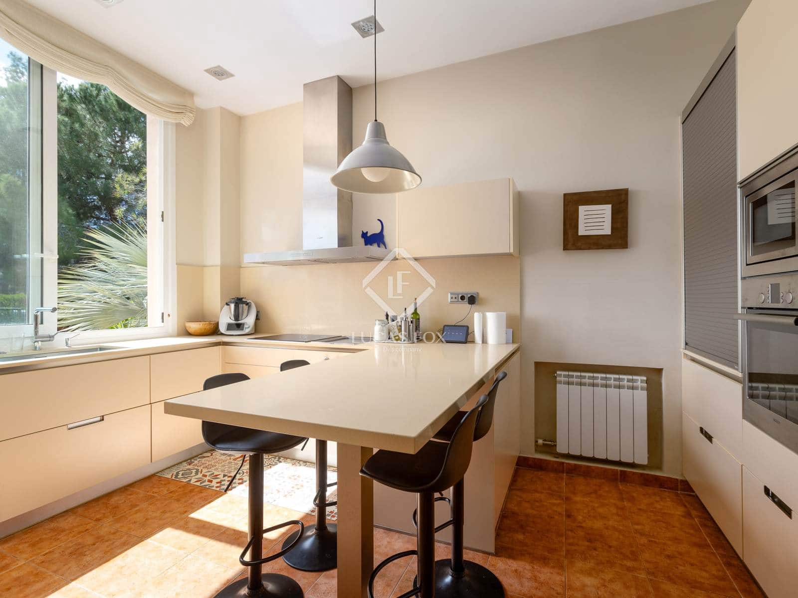 5 soverom Villa til salgs i Cabrils med svømmebasseng garasje - € 995 000 (Ref: 8949254)