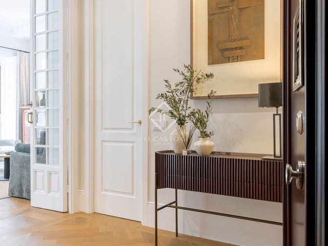 5 Zimmer Apartment zu verkaufen in Jerónimos, Madrid Stadt - 9.200.000 € (Ref: 8949507)