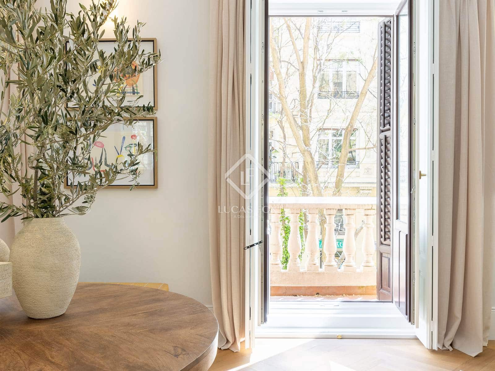 5 slaapkamer Appartement te koop in Madrid stad - € 9.200.000 (Ref: 8949507)