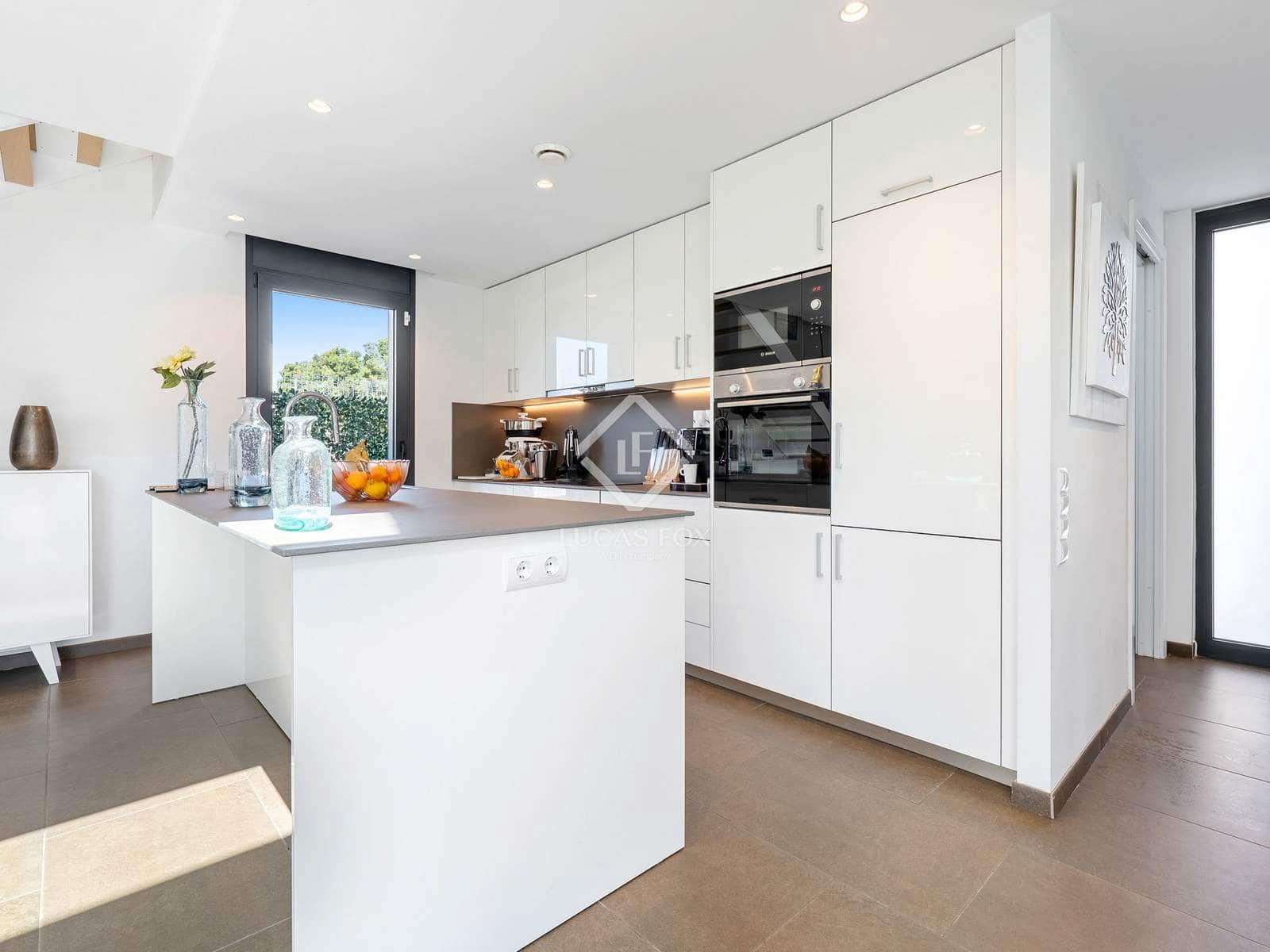 4 soveværelse Villa til salg i L'Ametlla de Mar med garage - € 898.000 (Ref: 8949508)