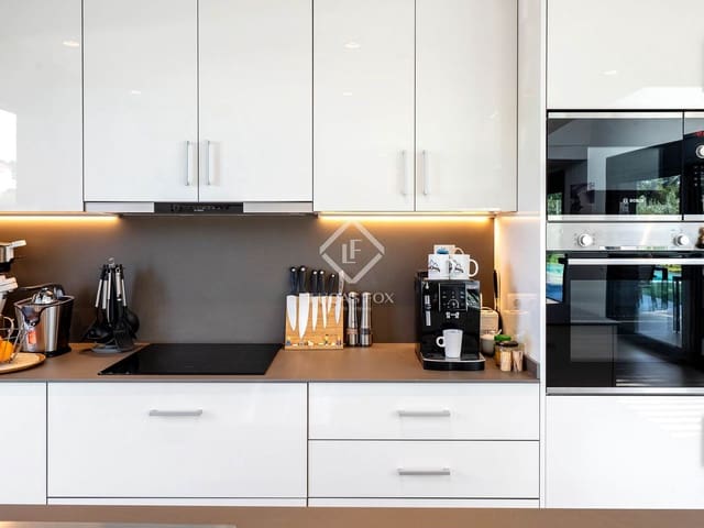 4 soveværelse Villa til salg i L'Ametlla de Mar med garage - € 898.000 (Ref: 8949508)