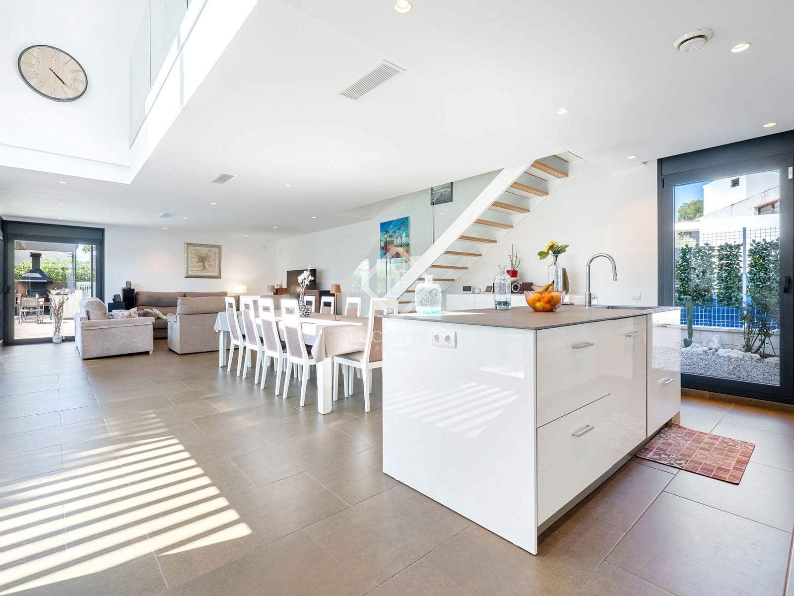 4 soveværelse Villa til salg i L'Ametlla de Mar med garage - € 898.000 (Ref: 8949508)