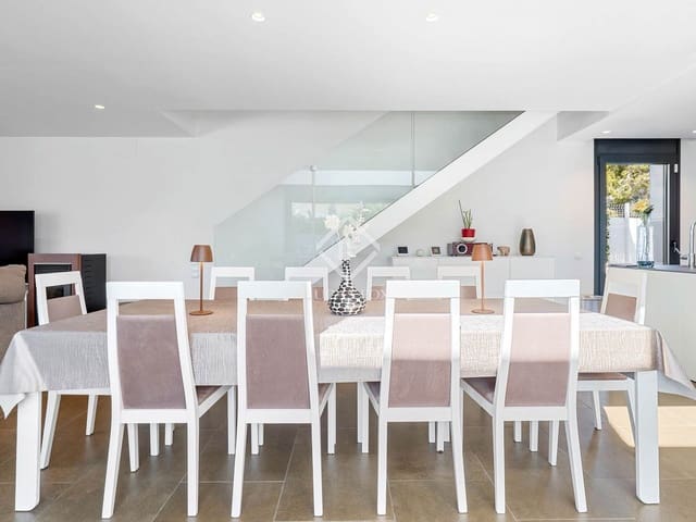 4 soveværelse Villa til salg i L'Ametlla de Mar med garage - € 898.000 (Ref: 8949508)