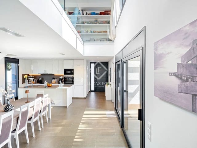 4 soveværelse Villa til salg i L'Ametlla de Mar med garage - € 898.000 (Ref: 8949508)