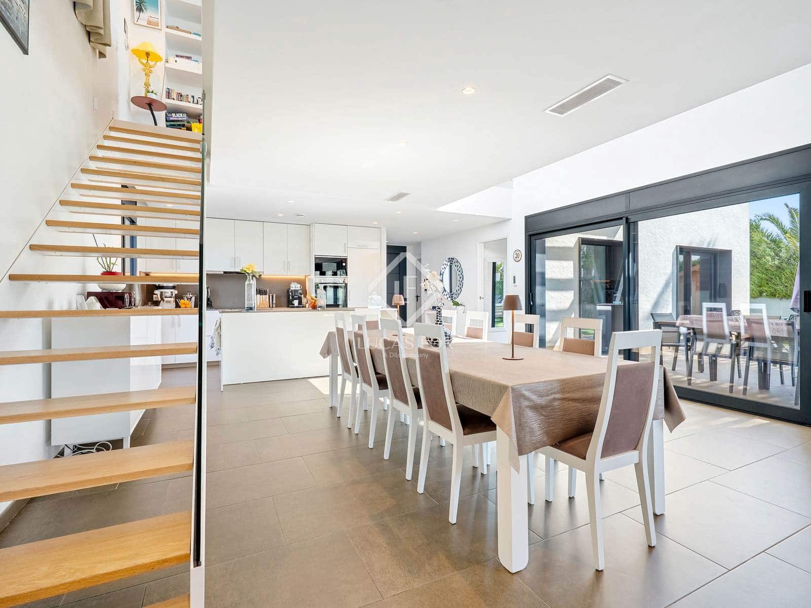 4 soveværelse Villa til salg i L'Ametlla de Mar med garage - € 898.000 (Ref: 8949508)