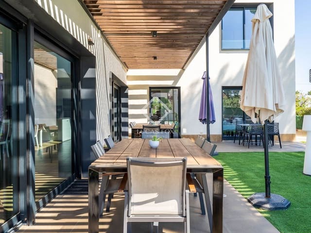 4 soveværelse Villa til salg i L'Ametlla de Mar med garage - € 898.000 (Ref: 8949508)