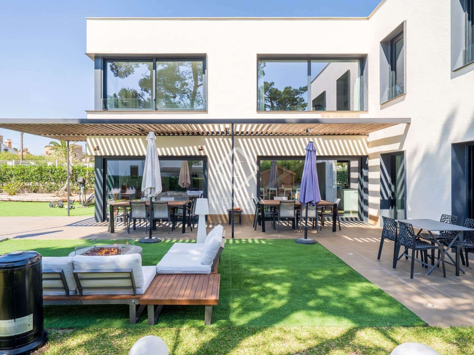 4 soveværelse Villa til salg i L'Ametlla de Mar med garage - € 898.000 (Ref: 8949508)