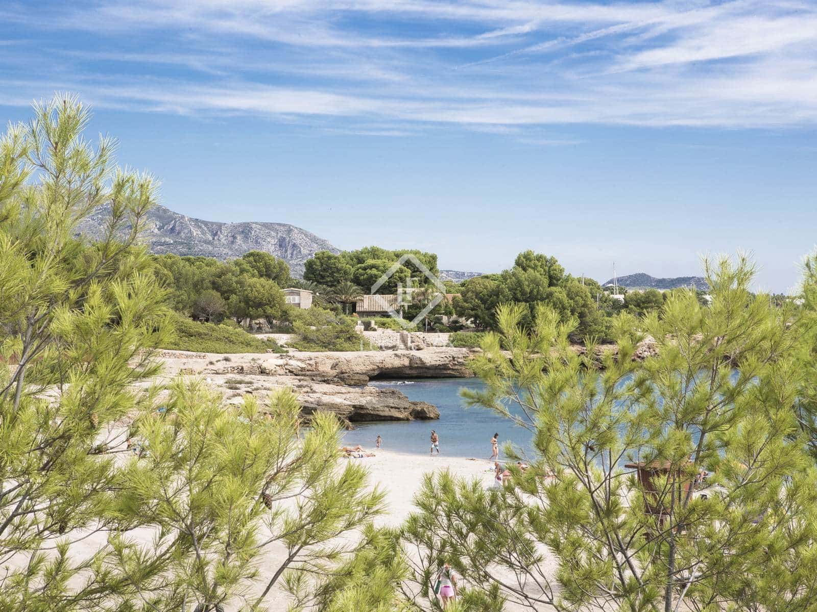 4 soveværelse Villa til salg i L'Ametlla de Mar med garage - € 898.000 (Ref: 8949508)